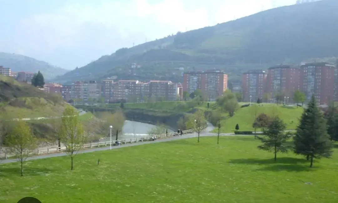 Bonito Apartamento En Zamakola Bilbao